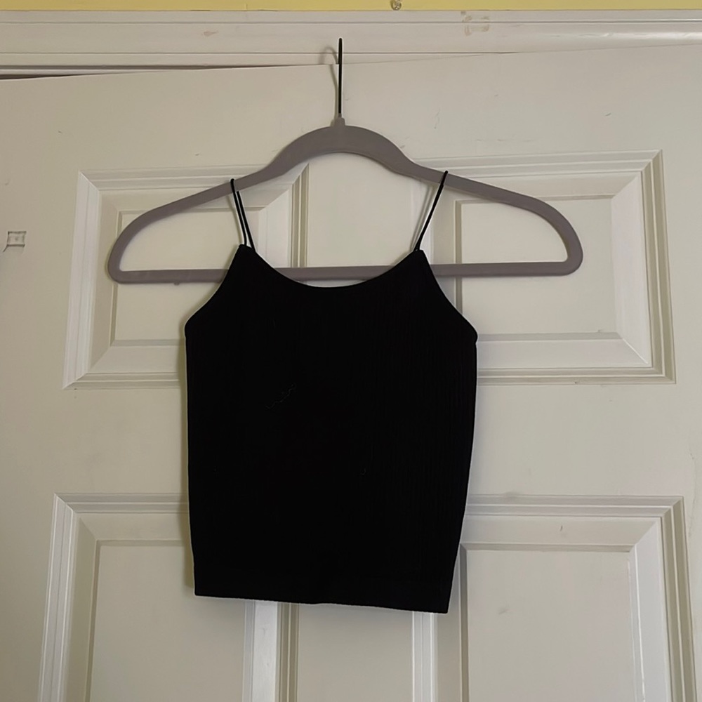 Black cami crop top